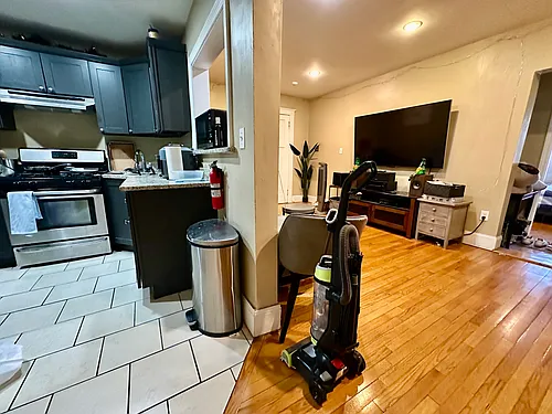 76 Egmont St #1 Photo 1