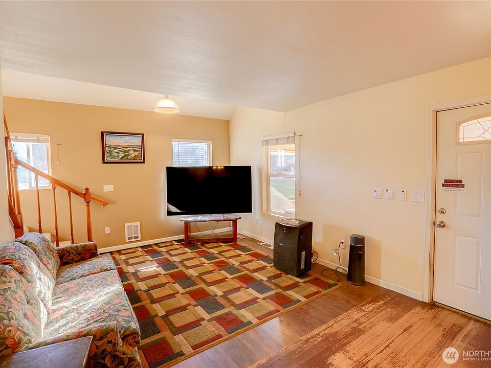 1st image of 19730 5th Avenue NE