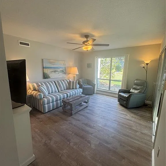 621 Windrush Bay Dr #621 — Photo 6
