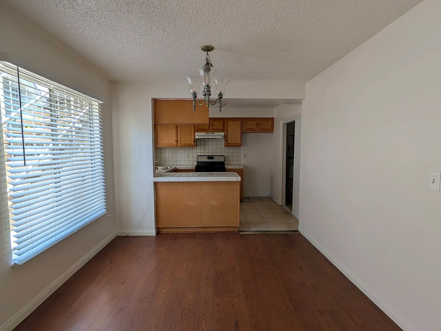 2 bed, 1.5 bath, $2,295 — Photo 3