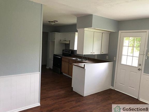4th image of 618 Terrace Dr