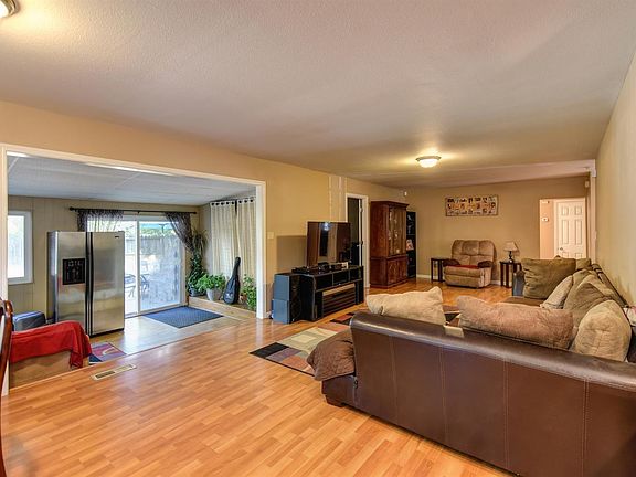 5th image of 6625 42nd St
