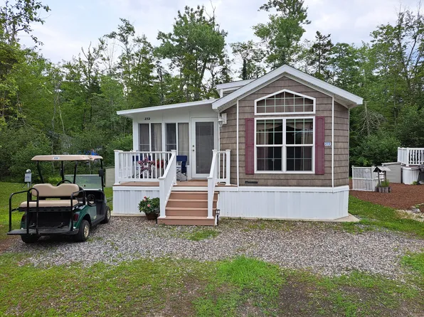 261 Point Sebago Rd #S0272, Casco, ME 04015