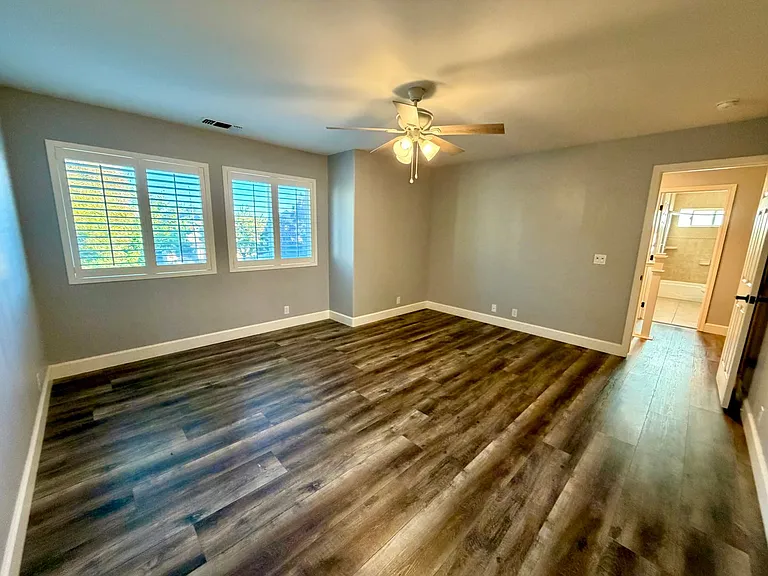 904 Larable Ct — Photo 23