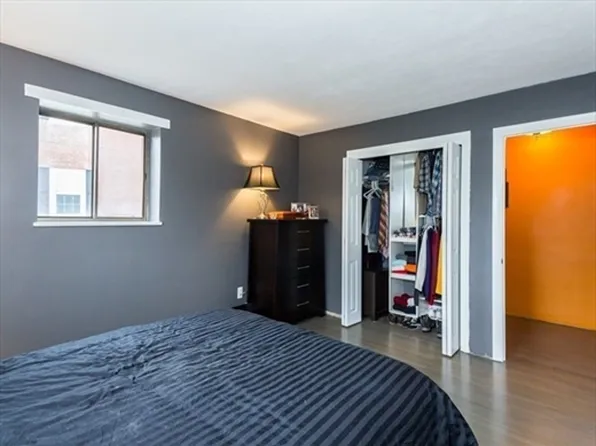 8 Riverside St, Watertown, MA