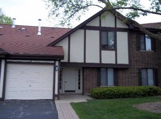 856 E Coach Rd UNIT 4, Palatine, IL 60074