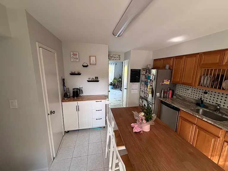665 Dover Ct #E — Photo 11
