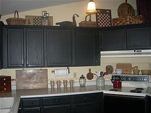 3rd image of 573 Malibu Dr SE