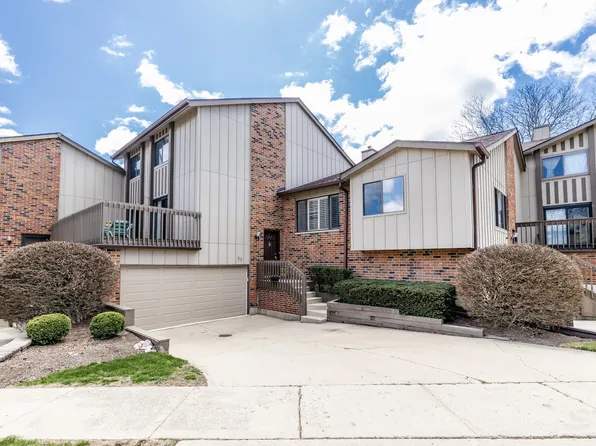 37 Portwine Rd, Willowbrook, IL 60527