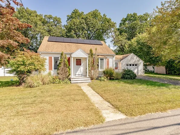 23 Columbia St, South Hadley, MA 01075