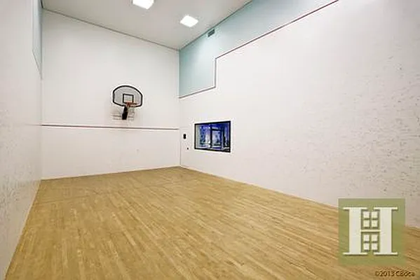 Rented by Halstead Real Estate | media 37