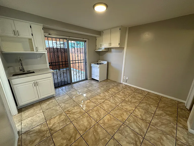 4450 W 133rd St #C — Photo 11