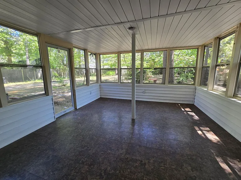 1819 Cawdor Dr — Photo 24