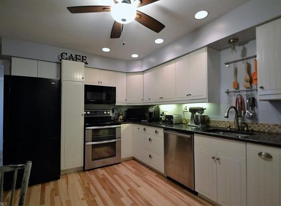 3rd image of 120 Goodrich Ct