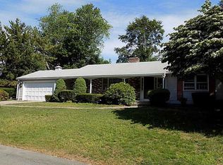 9 Countryside Dr, North Providence, RI 02904