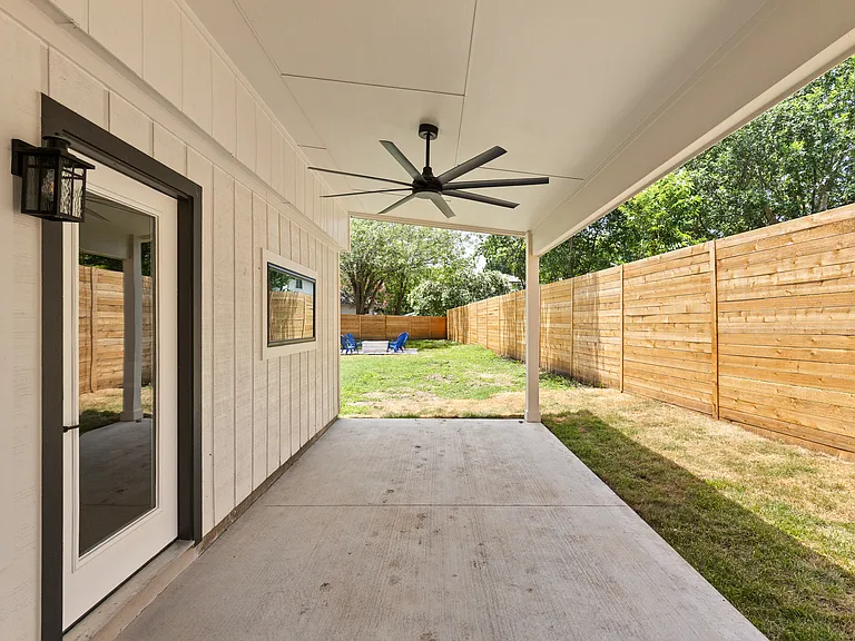 8708 Cretys Cv — Photo 43