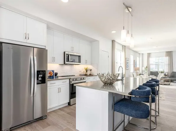 437 E Alpine Ave SW #101, Calgary, AB T2Y 0R8