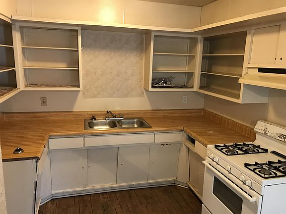 2nd image of 855 Broadway Ave APT 3