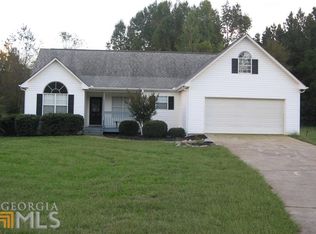 1033 River Bluff Dr, Winder, GA 30680