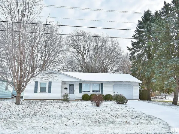 671 N West St, Galesburg, IL 61401