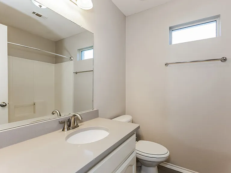 1108 Boxwood Dr — Photo 14