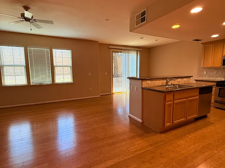 5301 E Commerce Way #11103 — Photo 5