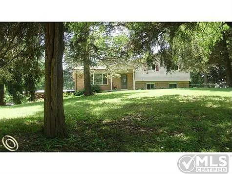 1420 Hummer Lake Rd photo 1