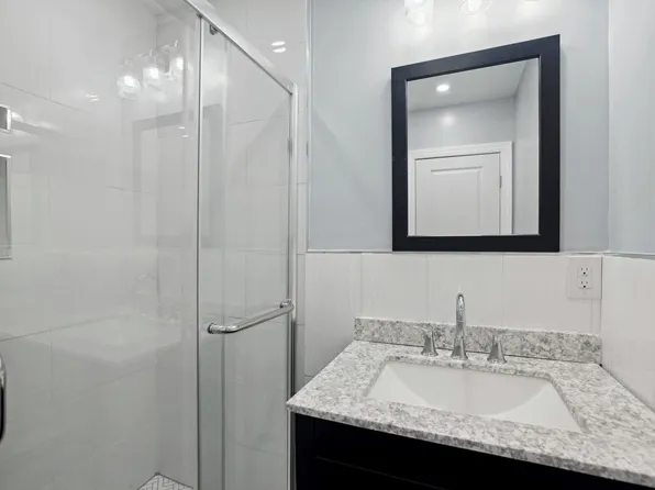 4 Garrison Avenue image 19 of 25