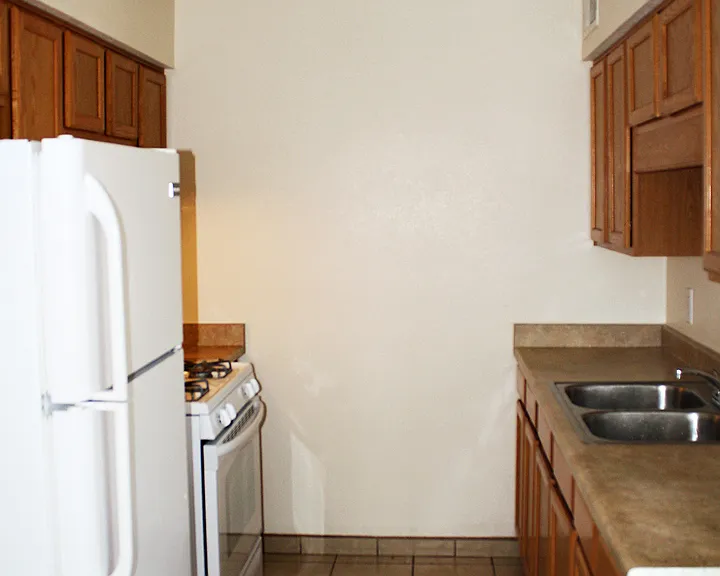 7901 Trumbull Ave. SE — Photo 2