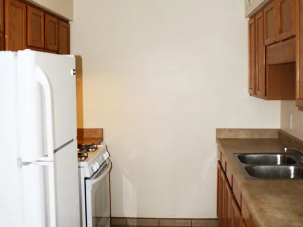 7901 Trumbull Ave. SE, 7901 Trumbull Ave SE APT C, Albuquerque, NM 87108