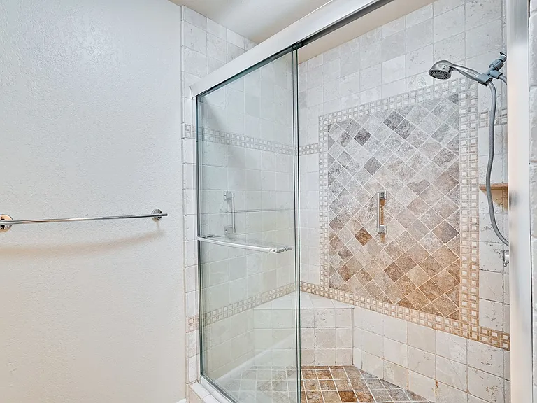 6651 Bunker Hill Ct — Photo 19
