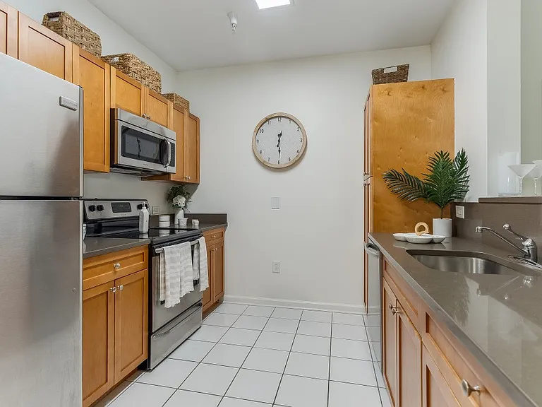 Pier Village Apartments — Photo 12