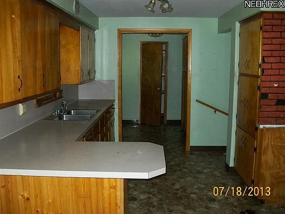 5th image of 39595 Carol Ln