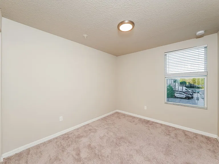 4030 Hot Springs Ave — Photo 14