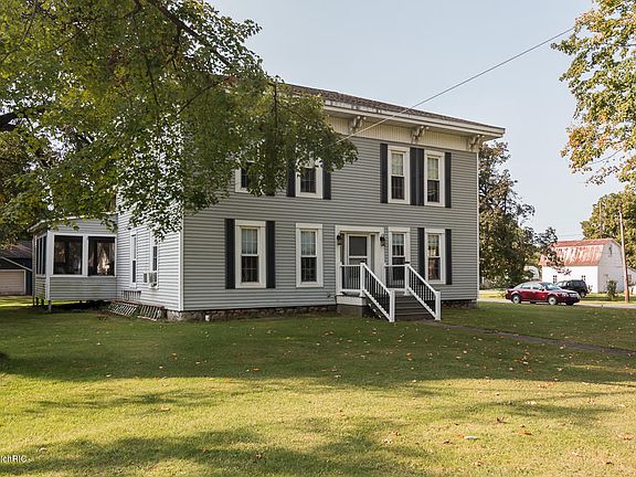 3rd image of 306 E Saint Joseph St