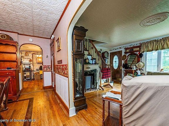 5th image of 336 Columbus Ave