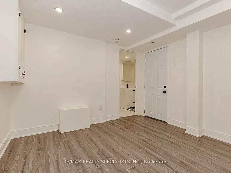 2535 Raglan Ct #LOWER — Photo 29