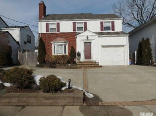 19 Newkirk Ave, East Rockaway, NY 11518