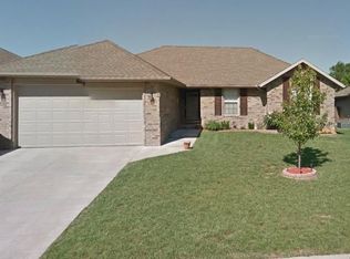 645 S Canton Ave, Springfield, MO 65802