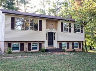 676 Tuscawilla Dr, Charles Town, WV