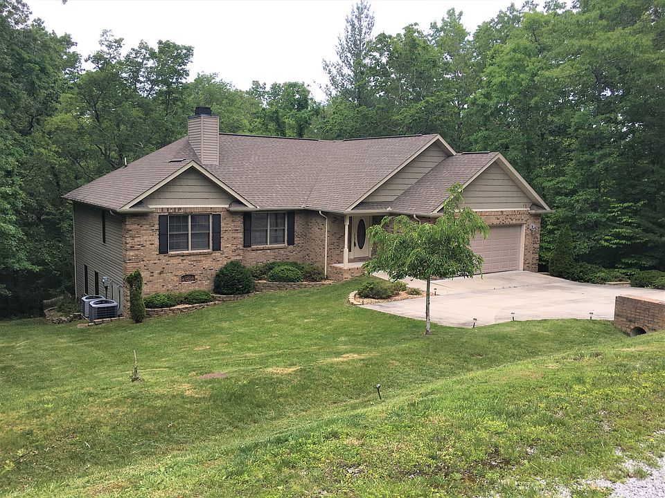 1st image of 19 Pinehurst Ct