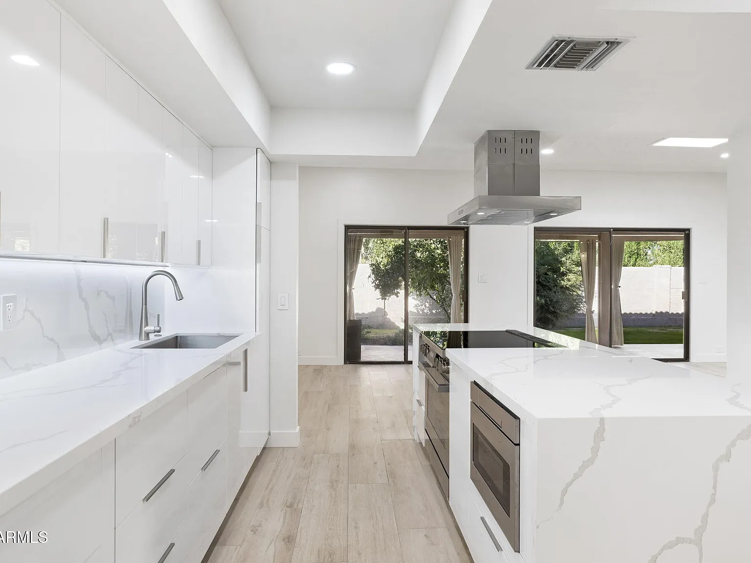 2 bed, 2.0 bath, 1488 sqft, $4,500 — Photo 4