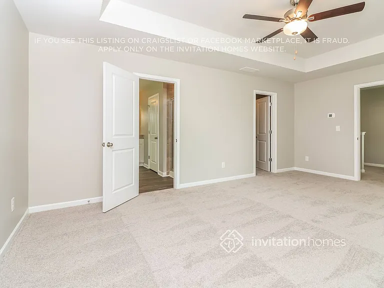 139 W Woodland Mnr — Photo 15
