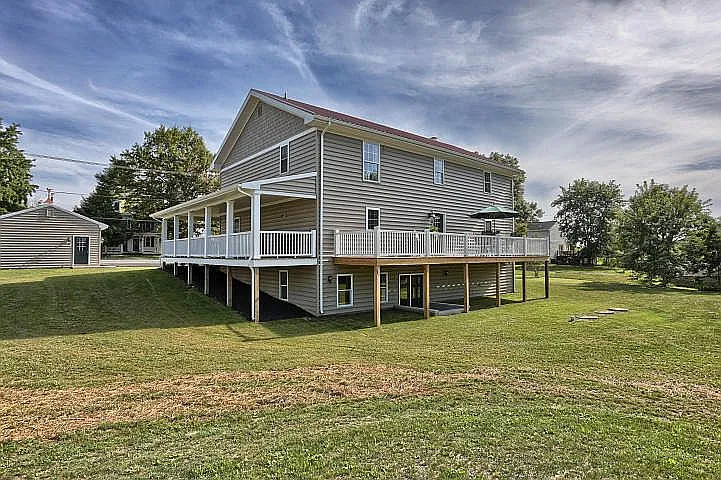 4 bed, 2944 sqft, $2,500 — Photo 3