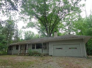 2697 Lewis Seifert Rd, Hubbard, OH 44425