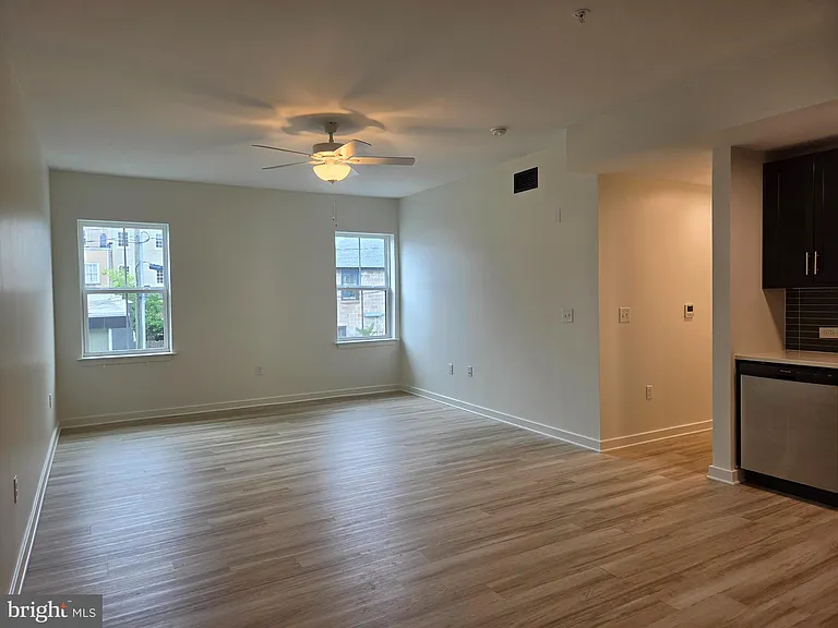 102 Hanover St #204 — Photo 6