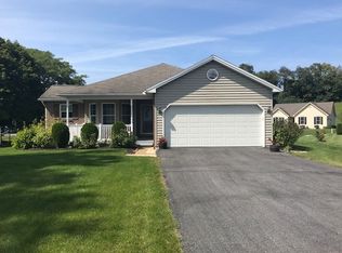 2 Breezy Ln, Mifflintown, PA 17059