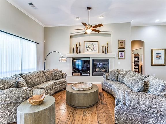 5th image of 9605 Crestridge Ct