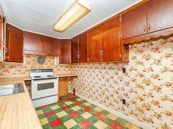5th image of 7 Morin Street