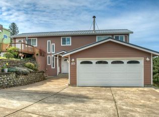 25 Reeves Cir, Yachats, OR 97498